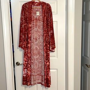 GORGEOUS FREE PEOPLE VELVET KIMONO!!🎉